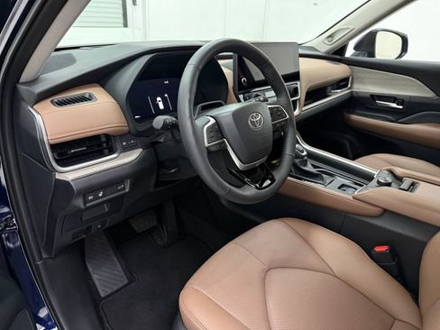 Used 2026 Toyota Grand Highlander AWD image 8