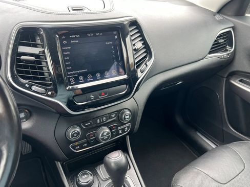 Used 2020 Jeep Cherokee Limited AWD/4WD image 23