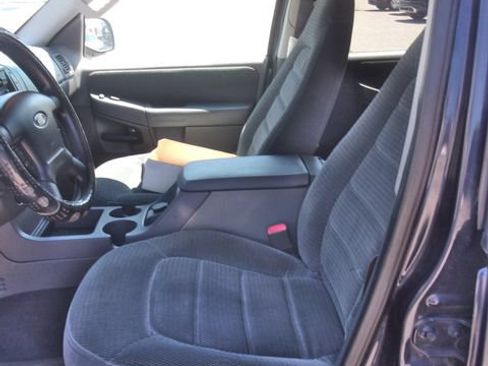 Used 2002 Ford Explorer XLT AWD/4WD image 11