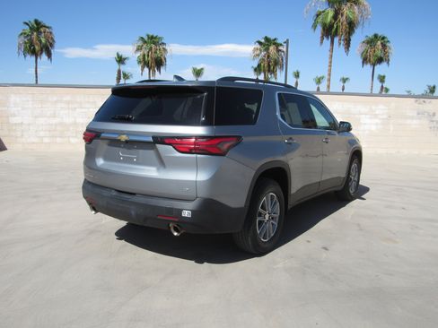 Used 2023 Chevrolet Traverse LT AWD/4WD image 5