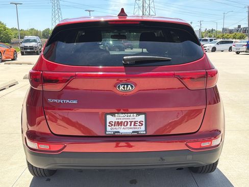 Used 2019 Kia Sportage LX AWD/4WD image 7