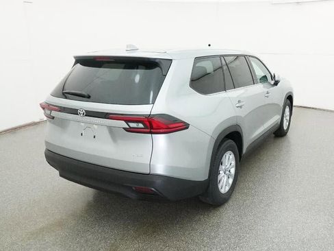New 2026 Toyota Grand Highlander XLE image 8