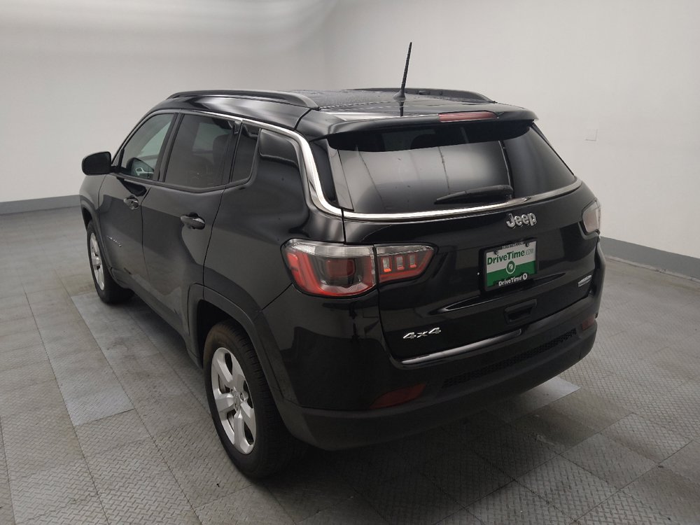 Used 2017 Jeep Compass Latitude w/ Cold Weather Group AWD/4WD image 5