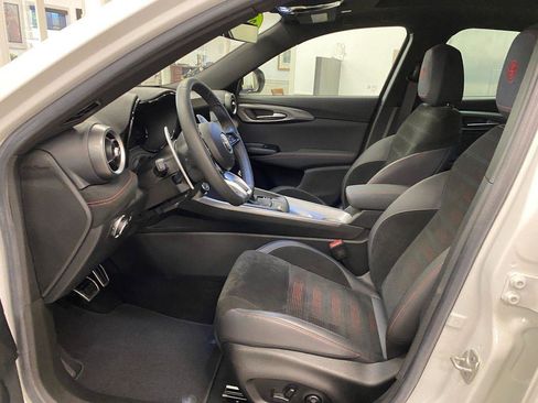 Used 2024 Alfa Romeo Tonale Veloce image 15