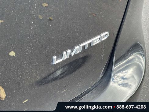 Used 2019 Chrysler Pacifica Limited image 8