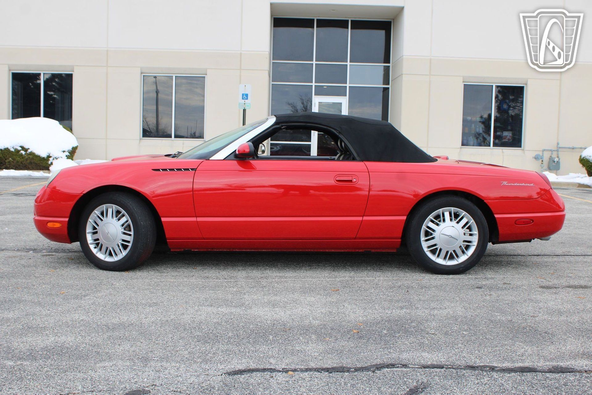 Used 2002 Ford Thunderbird RWD image 5
