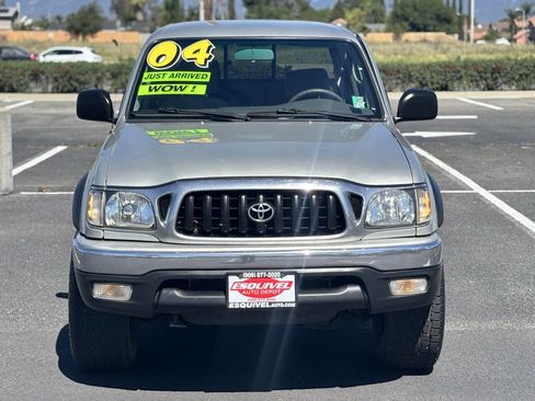 Used 2004 Toyota Tacoma PreRunner image 3