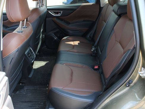 Used 2023 Subaru Forester Touring AWD/4WD image 19