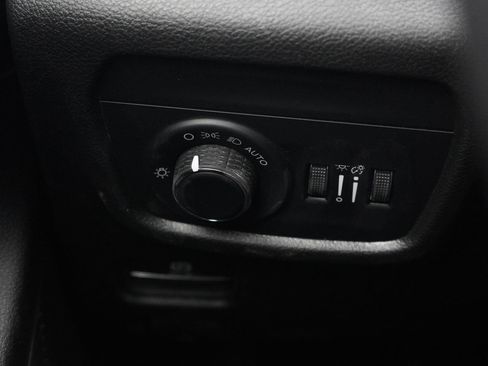 New 2026 Jeep Grand Cherokee Altitude image 20