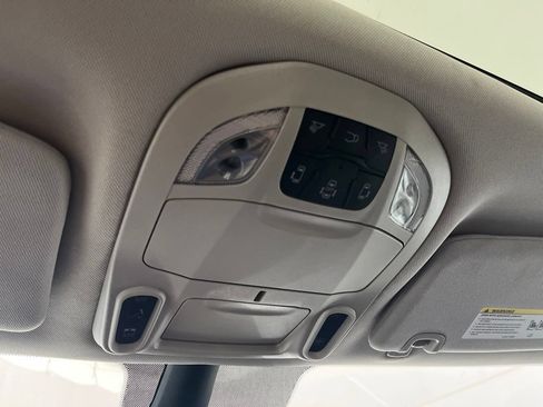 Used 2023 Chrysler Pacifica Limited FWD image 73