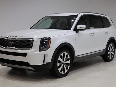 Used 2020 Kia Telluride S FWD image 3