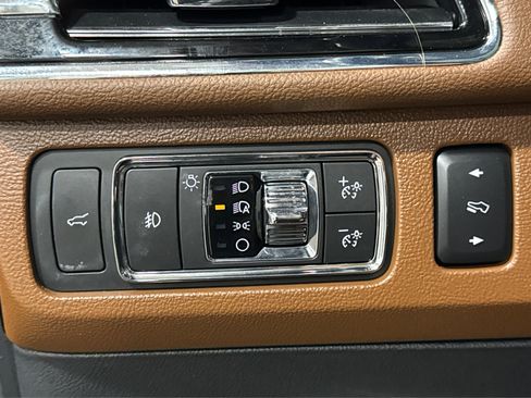 Used 2022 Lincoln Navigator Reserve image 21