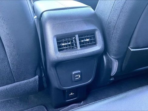 Used 2023 GMC Terrain SLT FWD image 10