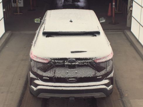 Used 2022 Ford Edge SEL w/ Convenience Package image 5