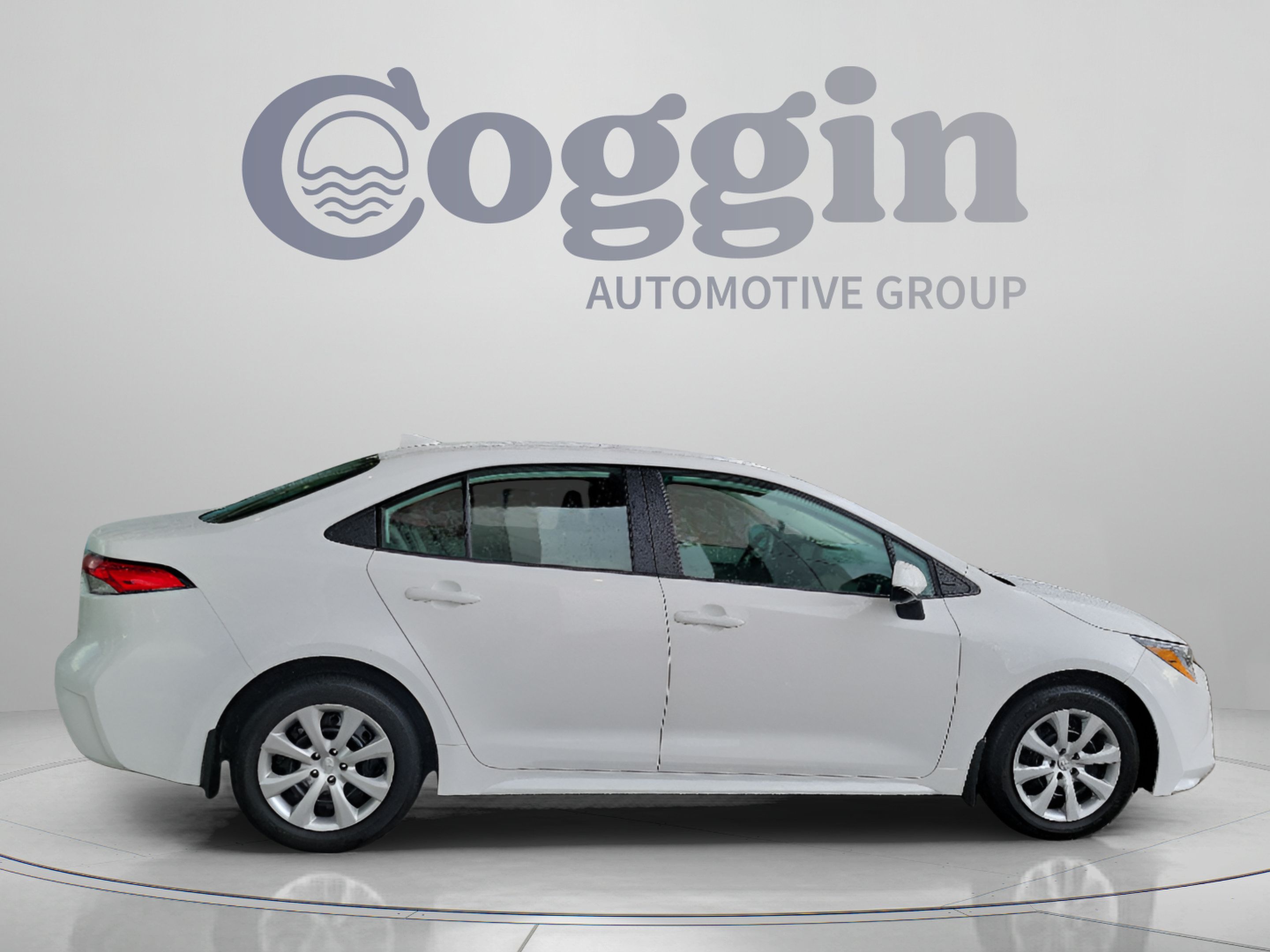 Used 2025 Toyota Corolla LE FWD image 5