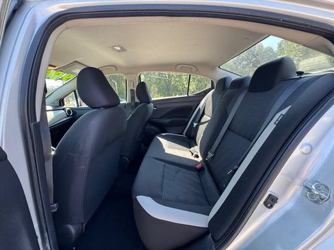 Used 2021 Nissan Versa SV FWD image 11