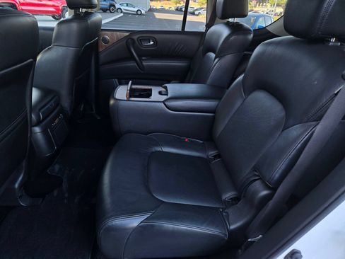 Used 2024 Nissan Armada SL w/ Captain's Chairs Package RWD image 10