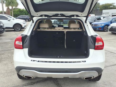 Used 2019 Mercedes-Benz GLA 250 4MATIC image 12