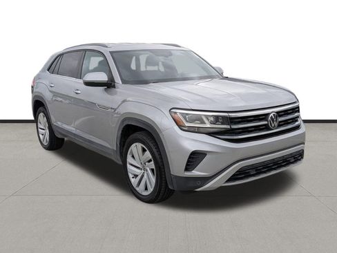Used 2020 Volkswagen Atlas Cross Sport SE FWD image 3