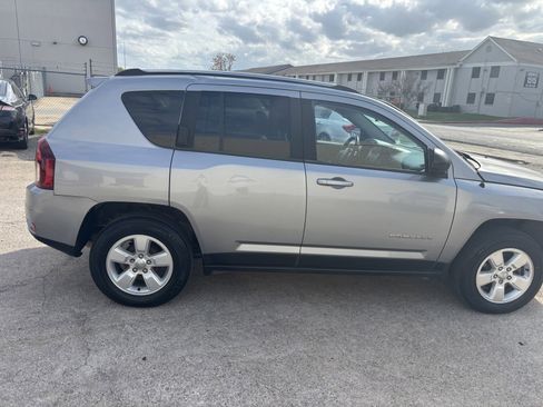 Used 2014 Jeep Compass Sport w/ Power Value Group FWD image 6