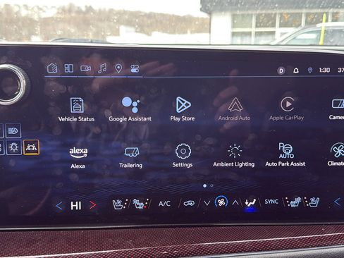 Used 2024 Chevrolet Traverse RS w/ LPO, Floor Liner Package image 19