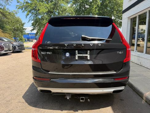 Used 2017 Volvo XC90 T6 Momentum w/ Vision Package AWD/4WD image 6