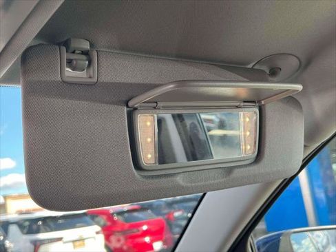 Used 2022 GMC Terrain SLT w/ Tech Package image 28