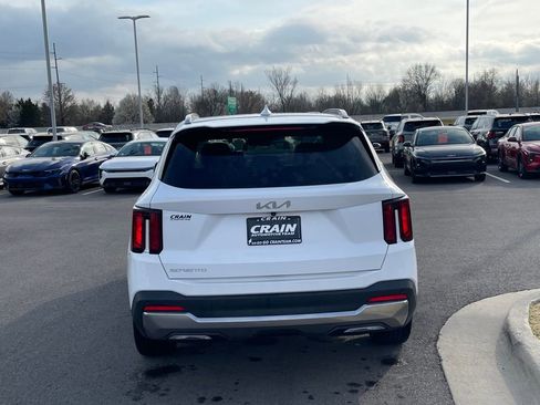 Certified 2025 Kia Sorento S w/ Panoramic Sunroof Package image 6
