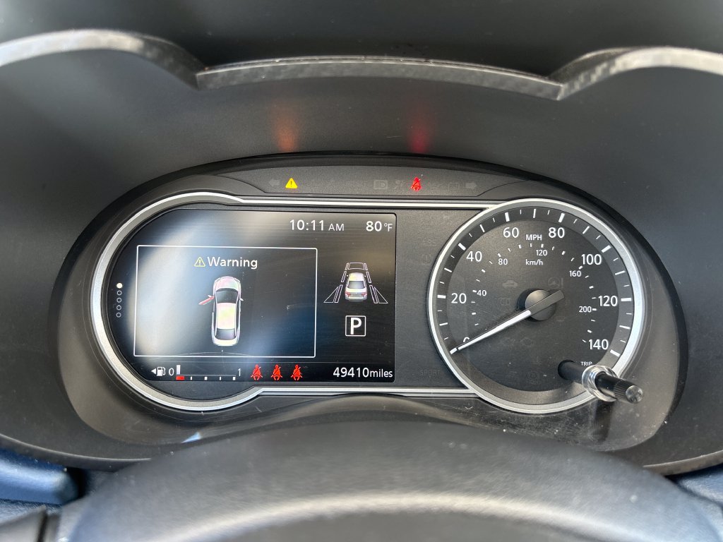 Used 2025 Nissan Versa SV FWD image 16