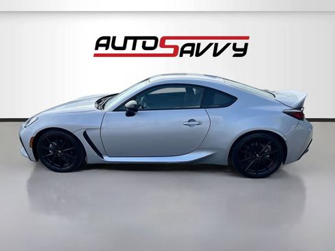 Used 2023 Toyota GR86 Premium RWD image 4