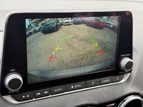 Used 2025 Nissan Sentra SV w/ Trunk Package FWD image 24