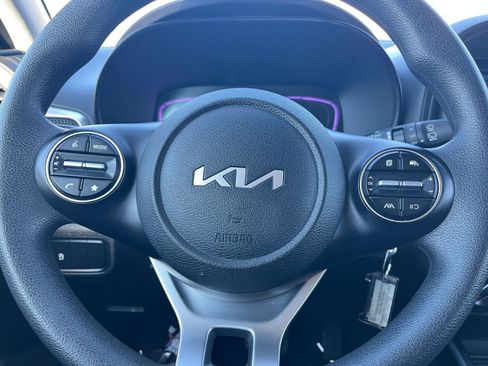 Used 2025 Kia Soul LX w/ LX Technology Package image 25
