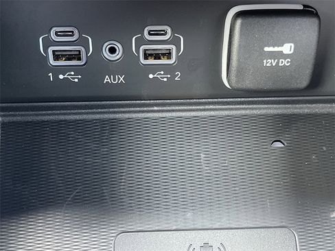 New 2025 Jeep Grand Cherokee Limited w/ Luxury Tech Group II image 10