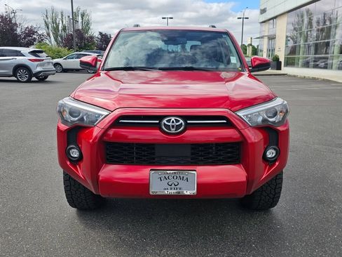 Used 2022 Toyota 4Runner SR5 AWD/4WD image 2