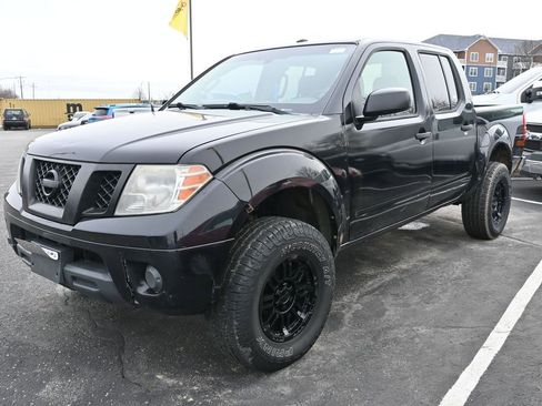 Used 2014 Nissan Frontier SV image 10