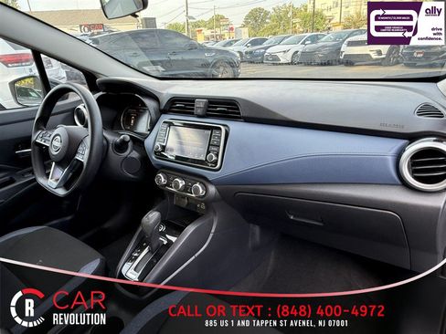 Used 2024 Nissan Versa SV w/ Trunk Package FWD image 33