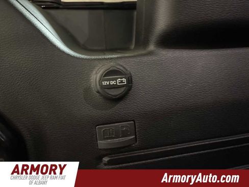 Used 2024 Jeep Wrangler Willys image 27