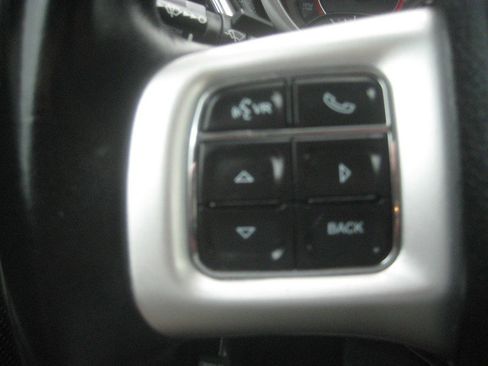 Used 2020 Dodge Journey SE w/ SE Popular Equipment Group FWD image 27
