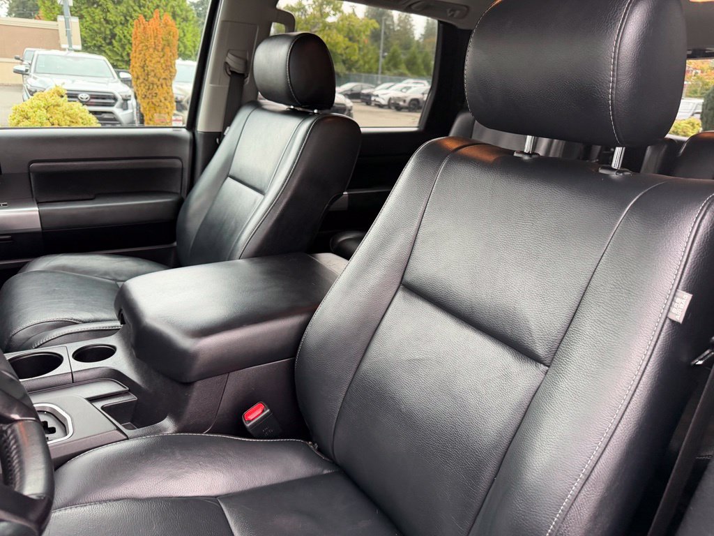 Used 2018 Toyota Sequoia TRD Sport AWD/4WD image 15