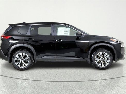 Used 2023 Nissan Rogue SV AWD/4WD image 2