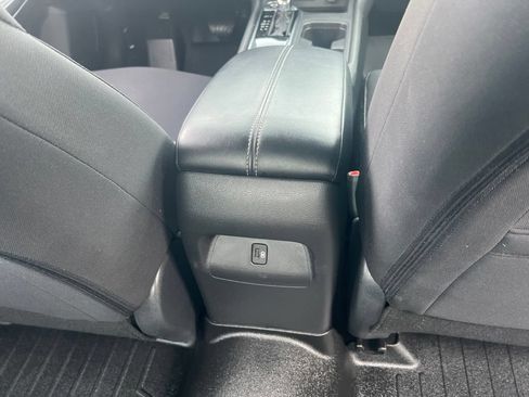 Certified 2022 Nissan Sentra SV FWD image 18