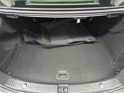 Used 2019 Mercedes-Benz E 300 4MATIC image 17