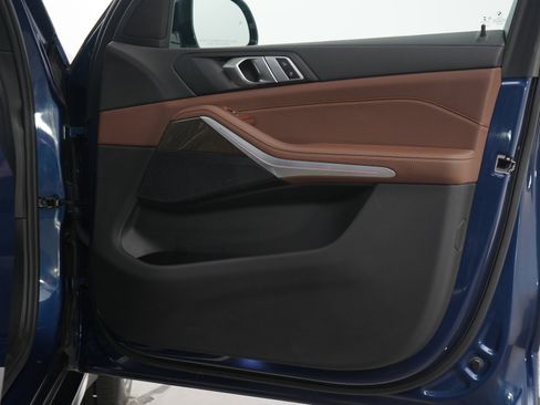 Used 2022 BMW X5 xDrive40i w/ Premium Package image 13