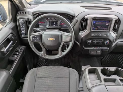 Used 2020 Chevrolet Silverado 1500 Custom w/ Custom Value Package AWD/4WD image 16