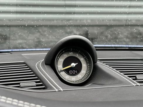 Certified 2022 Porsche 911 GT3 image 32