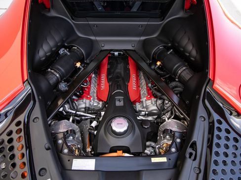 Used 2022 Ferrari SF90 Stradale AWD/4WD image 39
