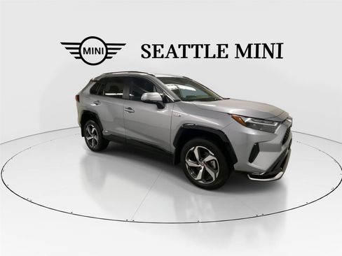 Used 2023 Toyota RAV4 SE w/ Weather & Moonroof Package AWD/4WD image 13