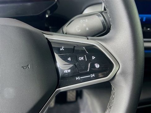 Used 2025 Volkswagen ID.4 Pro S image 17