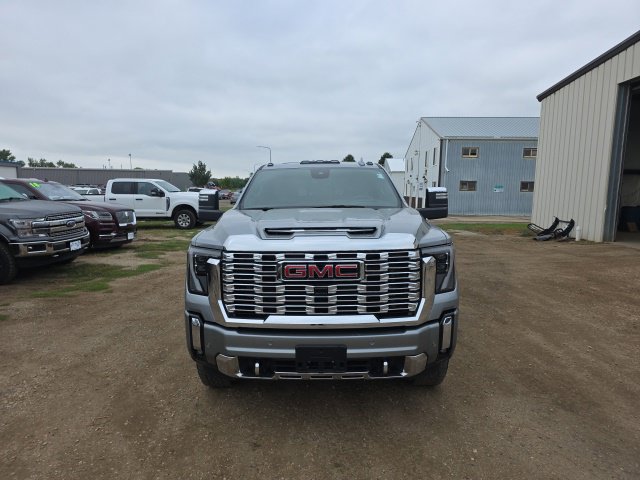 Used 2024 GMC Sierra 2500 Denali w/ Denali Reserve Package AWD/4WD image 2