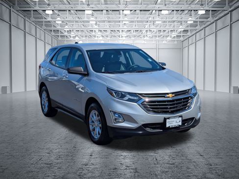 Used 2018 Chevrolet Equinox LS AWD/4WD image 7